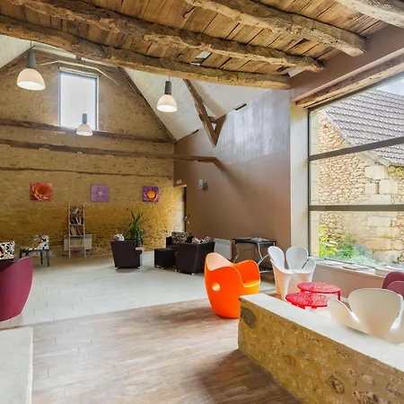 Elegant Family In Dordogne * Montignac-Lascaux